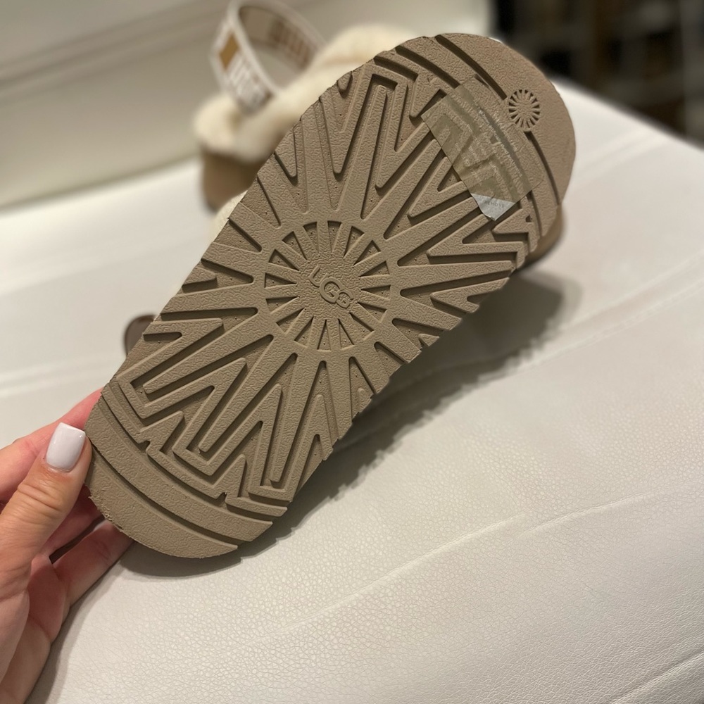 New uggs - Picture 3 of 4